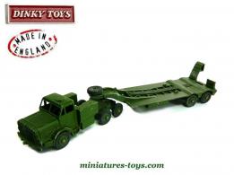 Le porte char miniature de Dinky Toys England incomplet au 1/55e