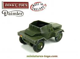 Le Daimler Scout car Dingo miniature de Dinky Toys England au 1/55e