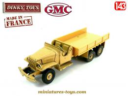 Le camion militaire GMC CCKW 353 6x6 sable de Dinky Toys France incomplet