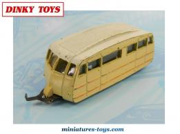 La caravane Hénon en miniature de Dinky Toys au 1/43e