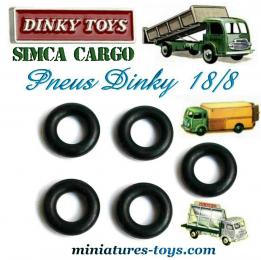 Les 5 gros pneus Dinky Toys 18/8 noirs et lisses des camion Simca cargo Dinky