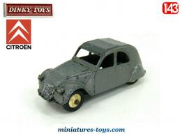 La 2cv Citroën modèle 1951 grise miniature de Dinky Toys France au 1/43e