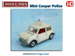 La Mini Cooper Austin Police miniature de Dinky Toys England au 1/43e