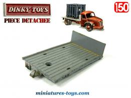 Le plateau du Berliet porte container miniature de Dinky Toys au 1/50e