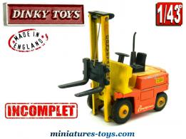 Le chariot élévateur Conveyancer miniature de Dinky Toys au 1/43e incomplet