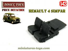 Un intérieur avec sièges pour la Renault 4 Sinpar de Dinky Toys France au 1/43e