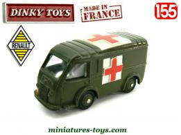 Une ambulance militaire Renault en miniature par Dinky Toys France au 1/55e