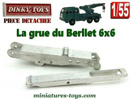 La grue du camion militaire Berliet 6x6 TBU miniature de Dinky Toys au 1/55e