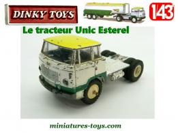 Le tracteur Unic Esterel BP en miniature de Dinky Toys au 1/43e