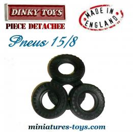 Les 4 pneus Dinky Toys England 15/8 noirs et striés pour voitures miniatures