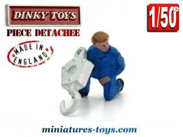 Le crochet de grue miniature Dinky Toys England en métal avec filin noir