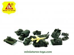 Un ensemble de 10 véhicules militaires miniature d'Eko au 1/87e H0