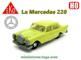 La Mercedes 220 en miniature par Eko au 1/86e H0 HO