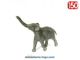 un éléphant du cirque en miniatures plastique au 1/50e