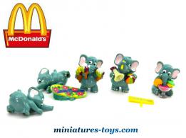 Un ensemble de 5 éléphants en figurine plastique par Ferrero Kinder Surprise