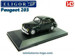 La Peugeot 203 berline noire en miniature par Eligor au 1/43e