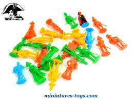 Un lot de 25 figurines officiers Empire de l'armée de Napoléon au 1/60e