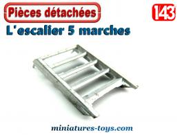 Un escalier 5 marches pour camions miniatures au 1/43e