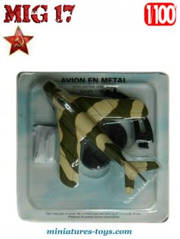 Le jet russe Mig 17 Fresco en avion miniature métal au 1/100e