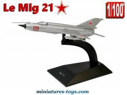 Le jet russe Mig 21 Fresco en avion miniature métal au 1/100e