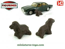 Le chien marron en miniature métal au 1/43e