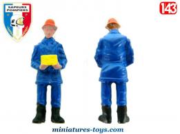 La figurine du pompier français en miniature métal au 1/43e
