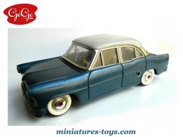 La Simca Versailles mécanique en miniature au 1/18e de Gégé, incompléte