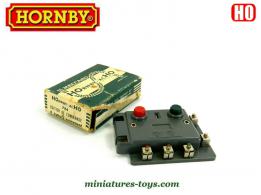 Le boitier de commande de signaux lumineux miniature Hornby pour train au H0