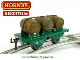 Le wagon porte tonneaux en miniature par Hornby Hachette à l'échelle 0 O