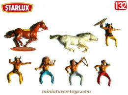 Un lot de 5 figurines d'indiens avec 2 chevaux Starlux au 1/32e incomplets
