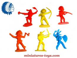 Six indiens en figurines plastique au 1/30e des années 1970