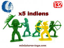 Cinq indiens en figurines plastique au 1/32e