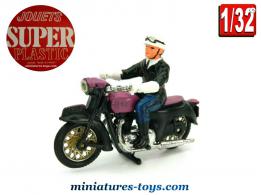 La moto de Gendarmerie en miniature par Injectaplastic au 1/32e