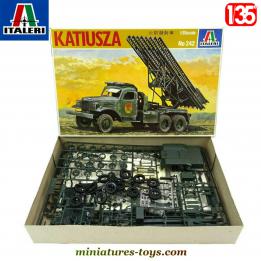 Le kit du camion russe Zis 151 porte Katioucha BM 13 par Italeri au 1/35e