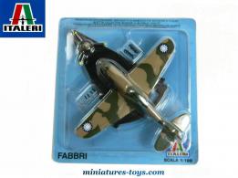 L'avion de chasse américain P40 B Flying Tigers en miniature d'Italeri et Fabbri au 1/100e