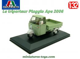 Le triporteur Piaggio Ape 2006 miniature par Italeri au 1/32e