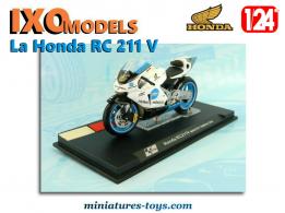 La moto Honda RC211V de Makoto Tamada en miniature par Ixo Models au 1/24e
