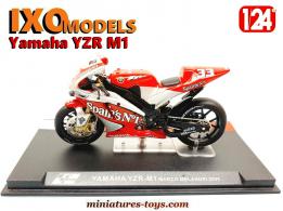 La moto Yamaha YZR M1 n°33 de Marco Melandri miniature Ixo Models au 1/24e