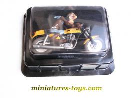 La figurine de Ted Debielle sur sa Ducati 350 Desmon  du Joe Bar Team...