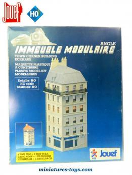 Un immeuble modulaire en miniature a monter par Jouef au H0 HO