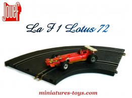La Formule 1 Lotus rouge en miniature au 1/43e pour circuit Jouef incomplète