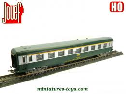 La voiture voyageurs 1er classe UIC A9 de la SNCF en miniature Jouef au HO