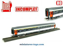 La voiture voyageurs Corail B6Dd2 SNCF en miniature par Jouef au H0 incompléte