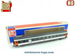 La voiture voyageurs Corail B6Dd2 de la SNCF en miniature par Jouef au H0