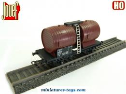Le wagon bi-foudres transport de vins en miniature par Jouef au H0 HO