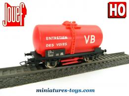 Le wagon citerne nettoyeur de rails en miniature par Jouef au H0 HO