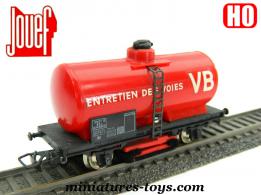 Le wagon citerne nettoyeur de rails VB en miniature par Jouef au H0
