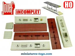 Les trois quais de gare couverts en miniatures par Jouef au HO incomplets
