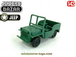 La Jeep militaire en plastique style jouet de bazar au 1/43e