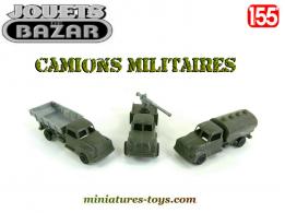 Un lot de 3 camions militaires en plastique style jouets de bazar au 1/55e